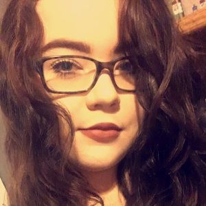 Meet your Posher, Abigail